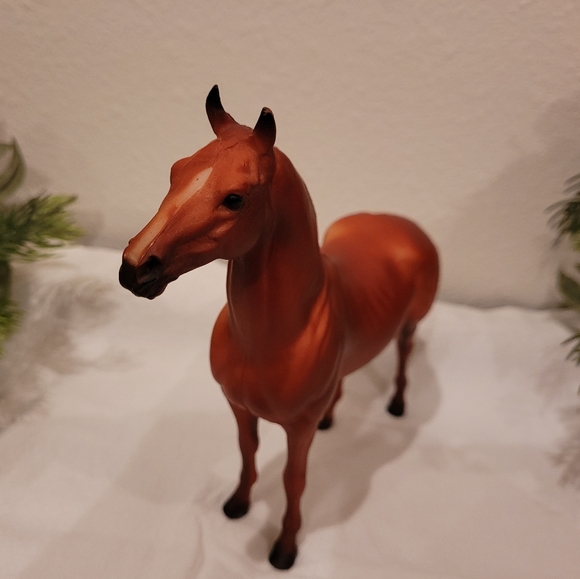 Breyer Man O' War Model Horse #602 Red Chestnut Matte Produced from 1975-1990. - Picture 3 of 11